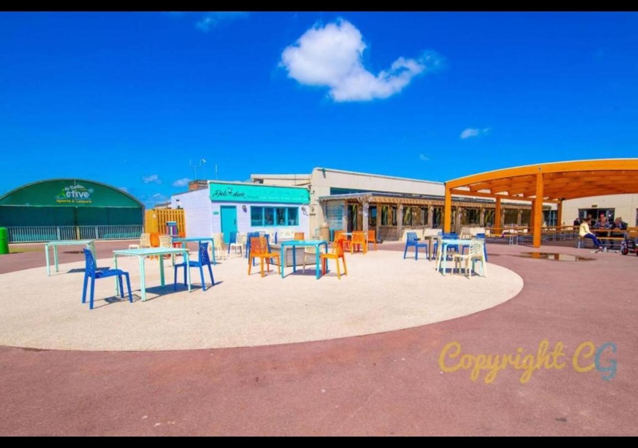 Mp502 - Camber Sands Holiday Park - Sleeps 6 - Small Dog - Gated Decking - Amazing Marsh Views Ngoại thất bức ảnh